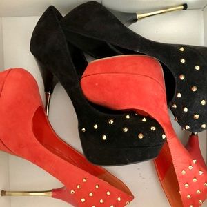 2 Pair of Shoe dazzle pumps